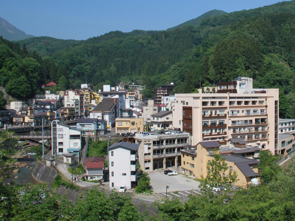 土湯温泉 やすらぎの宿 向瀧旅館 ฟุกุชิมะ ภายนอก รูปภาพ