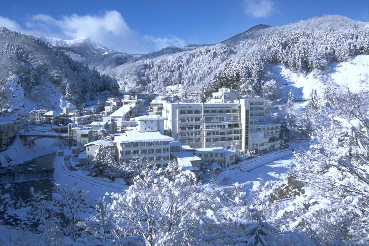 土湯温泉 やすらぎの宿 向瀧旅館 ฟุกุชิมะ ภายนอก รูปภาพ