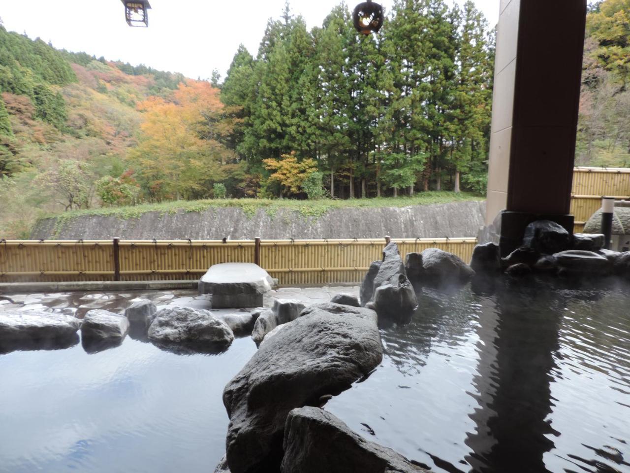 土湯温泉 やすらぎの宿 向瀧旅館 ฟุกุชิมะ ภายนอก รูปภาพ